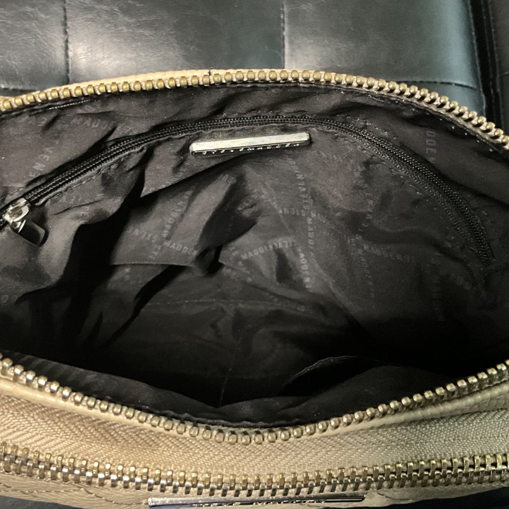 STEVE MADDEN Light Grey Crossbody Messenger Bag- Quilted Faux Leather - Picture 11 of 11